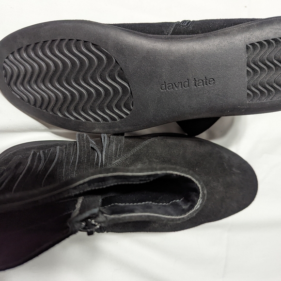 Women's new no tags black suede rubber sole bootie boots fringe size 10 wide - Picture 4 of 5